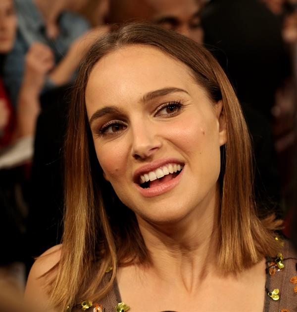 Natalie Portman  Thor: The Dark World  Premiere in Paris 10/23/2013 