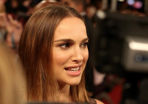Natalie Portman  Thor: The Dark World  Premiere in Paris 10/23/2013 