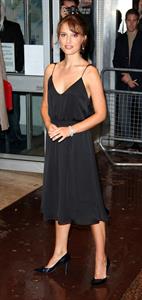 Natalie Portman – “Garden State” UK Premiere 8/23/04  