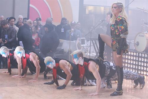 Kesha Pictures Kesha Performs on the Today Show in New York City (November 20, 2012)