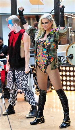 Kesha Performs on the Today Show in New York City (November 20, 2012) 