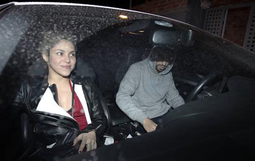 Shakira Pictures Shakira Leaving a their future home with fiance Gerard Pique in Barcelona, Spain (November 14, 2012)