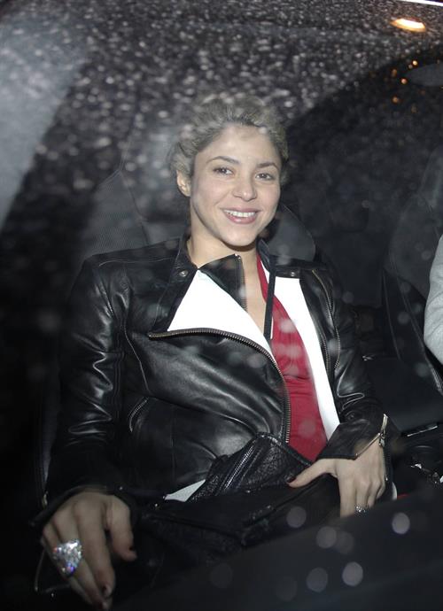 Shakira Leaving a their future home with fiance Gerard Pique in Barcelona, Spain (November 14, 2012) 