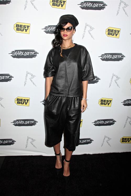 Rihanna  Unapologetic  Album Release Party (November 20, 2012) 