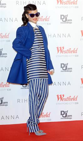 Rihanna Westfield Stratford Lights London Switch On (November 19, 2012) 