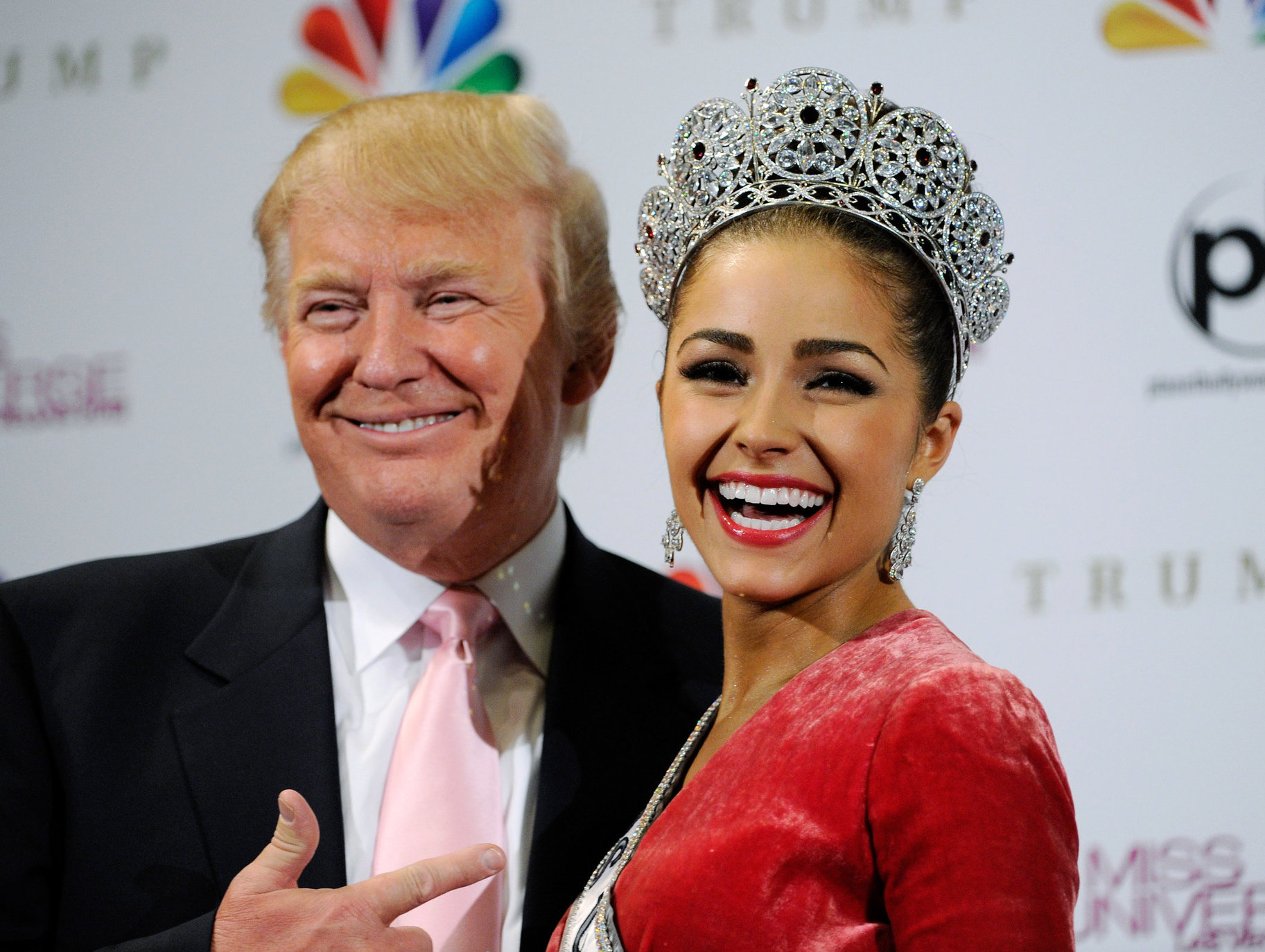 Miss USA 2012 Olivia Culpo is Miss Universe Pageant in Las Vegas (Dec 19, 2012) 
