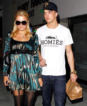 Paris Hilton Stops by Il Pastaio in Beverly Hills March 4, 2013 