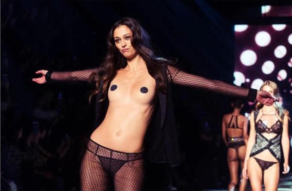 Morgane Dubled topless with just pasties on the runway at the Etam Spring/Summer 2018 show in Paris, 09/26/2017. 