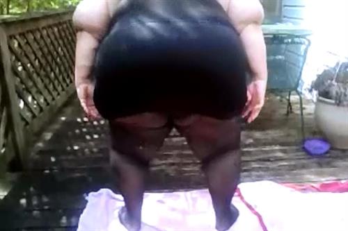 Wearing a miniskirt and pantyhose outdoors in public