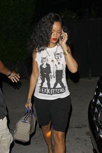 Rihanna - Leaves il Ristorante di Giorgio Baldi in Santa Monica 22.8.2012
