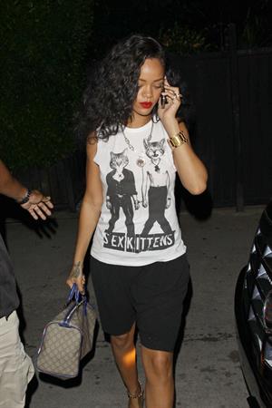 Rihanna - Leaves il Ristorante di Giorgio Baldi in Santa Monica 22.8.2012