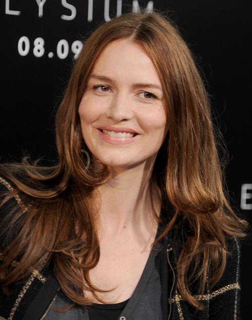 Saffron Burrows  Elysium  Los Angeles Premiere - Westwood, Aug. 7, 2013 