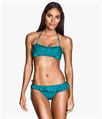 Emanuela de Paula in a bikini