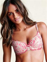 Gracie Carvalho in lingerie