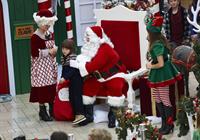 Sarah Hyland – “Modern Family” set 10/31/13  