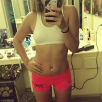 Lauren Mariee taking a selfie