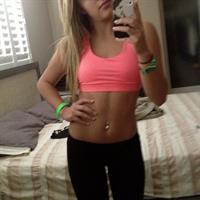 Lauren Mariee taking a selfie