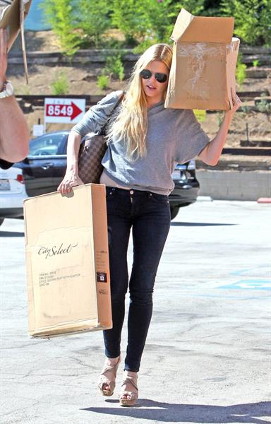 Sophie Monk - UPS Store in West Hollywood - August 28, 2012