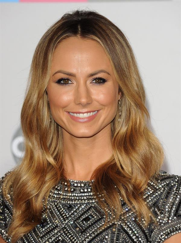 Stacy Keibler American Music Awards (November 18, 2012) 