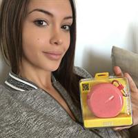 Nabilla Benattia taking a selfie