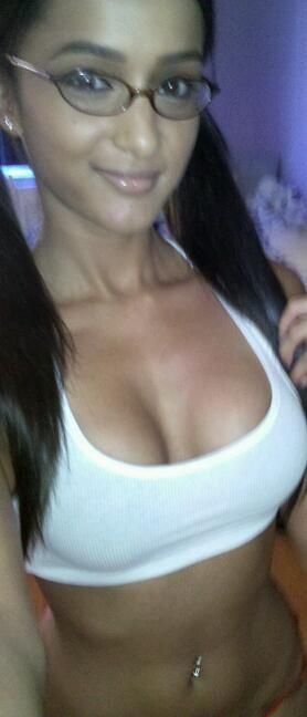 Ayanna Jordan taking a selfie