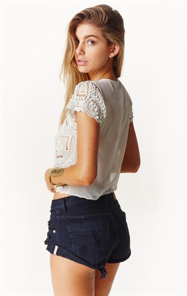 Camila Morrone - ass