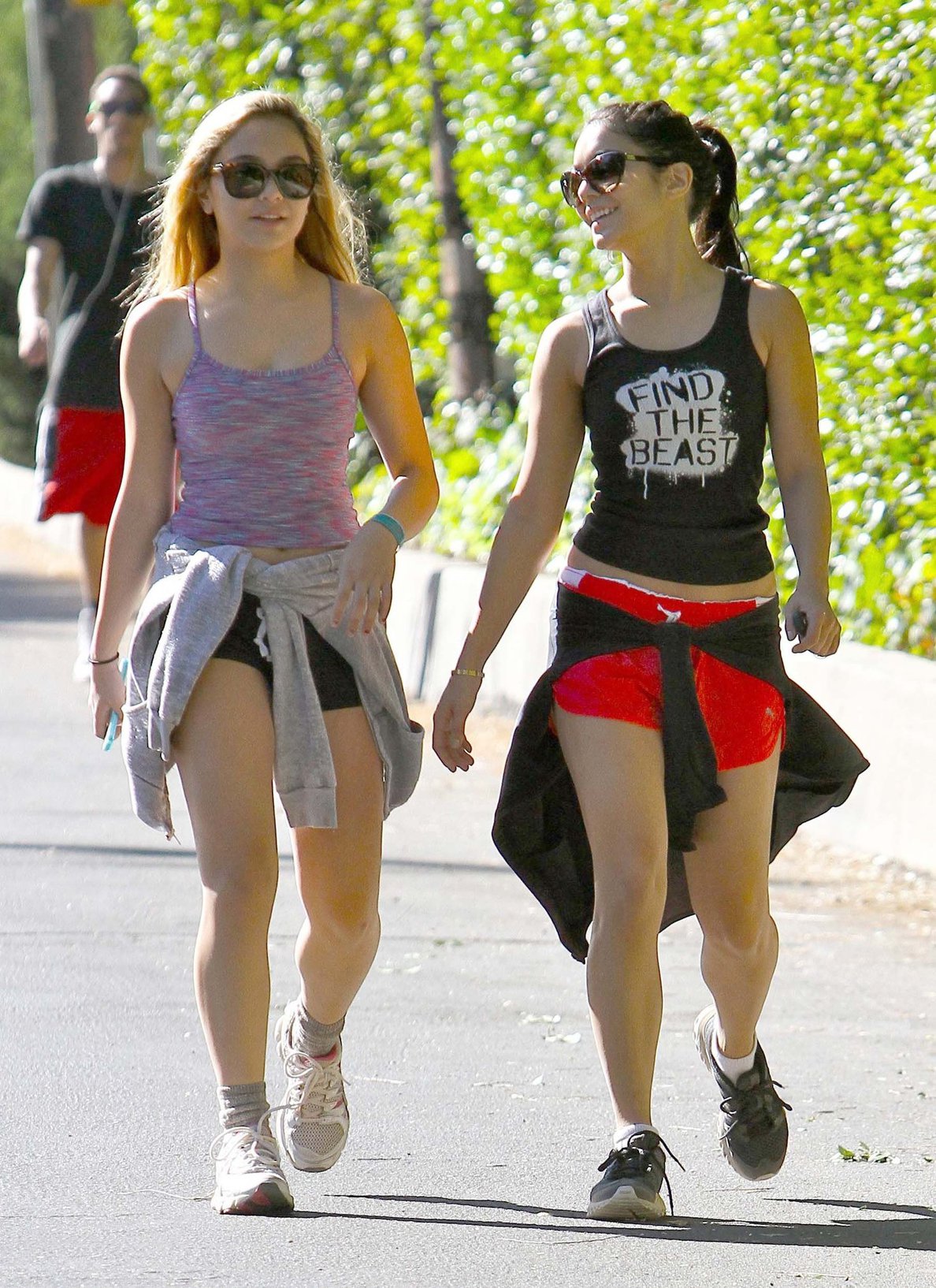 Vanessa Hudgens out and about in Studio City 10/29/12 Gal Number : 20121109182701775e-20