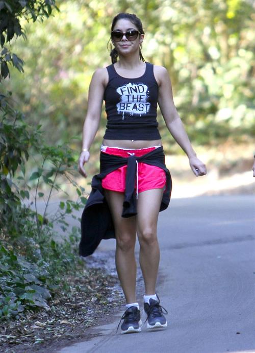 Vanessa Hudgens out and about in Studio City 10/29/12 Gal Number : 20121109182701775e-20