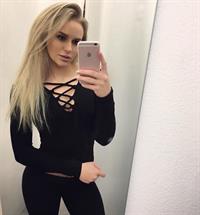 Anna Nyström taking a selfie