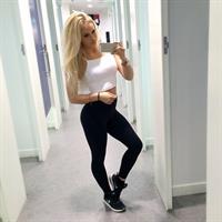 Anna Nyström taking a selfie