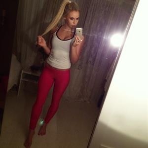 Anna Nyström taking a selfie