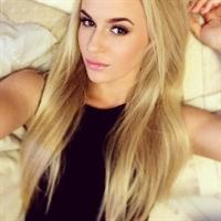 Anna Nyström taking a selfie