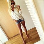 Anna Nyström taking a selfie