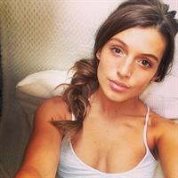 Alice Llenas taking a selfie