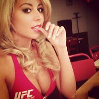 Carly Baker taking a selfie