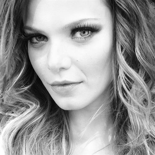 Milena Toscano taking a selfie