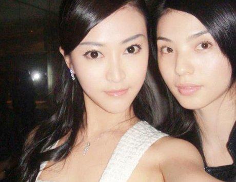 Wang Qiu Jun taking a selfie