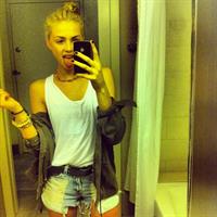 Taylor Godfrey taking a selfie