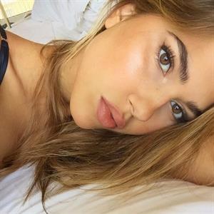 Kara del Toro taking a selfie