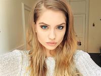 Alexandria Morgan taking a selfie