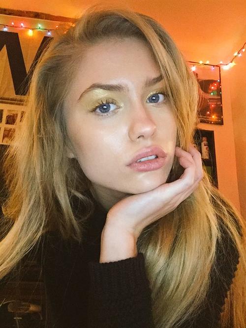 Alexandria Morgan taking a selfie