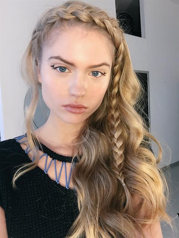 Alexandria Morgan taking a selfie