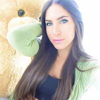 Jen Selter taking a selfie