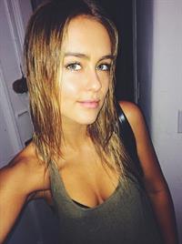 Stephanie Claire Smith taking a selfie