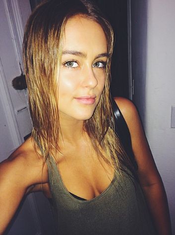 Stephanie Claire Smith taking a selfie