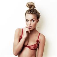 Jasmin Soe Pedersen in lingerie