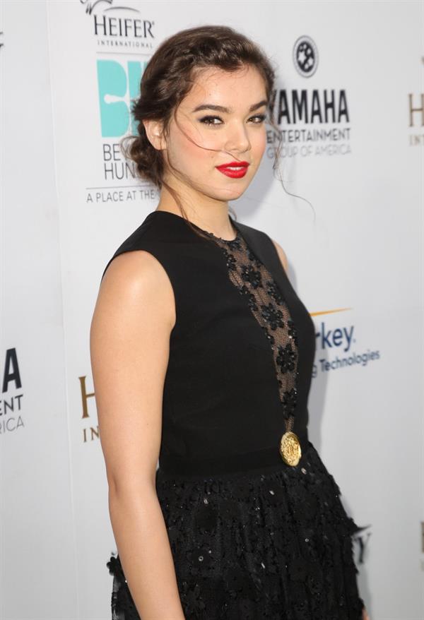 Hailee Steinfeld at Beyond Hunger A Place At The Table Gala in Beverly Hills