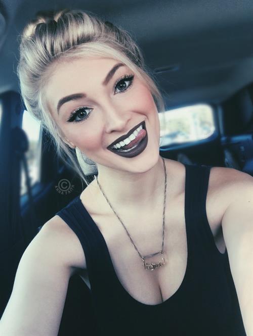 Anna Faith Carlson taking a selfie