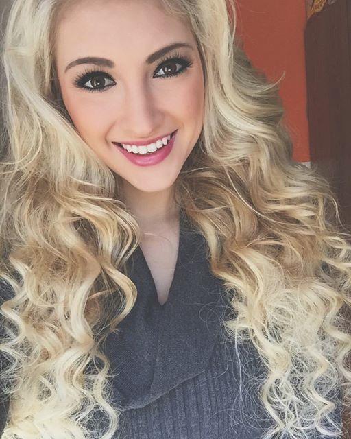 Anna Faith Carlson taking a selfie