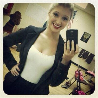 Anna Faith Carlson taking a selfie